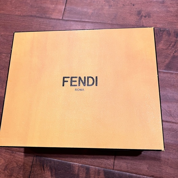 Authentic Fendi caged flats in perfect condition - Picture 8 of 8
